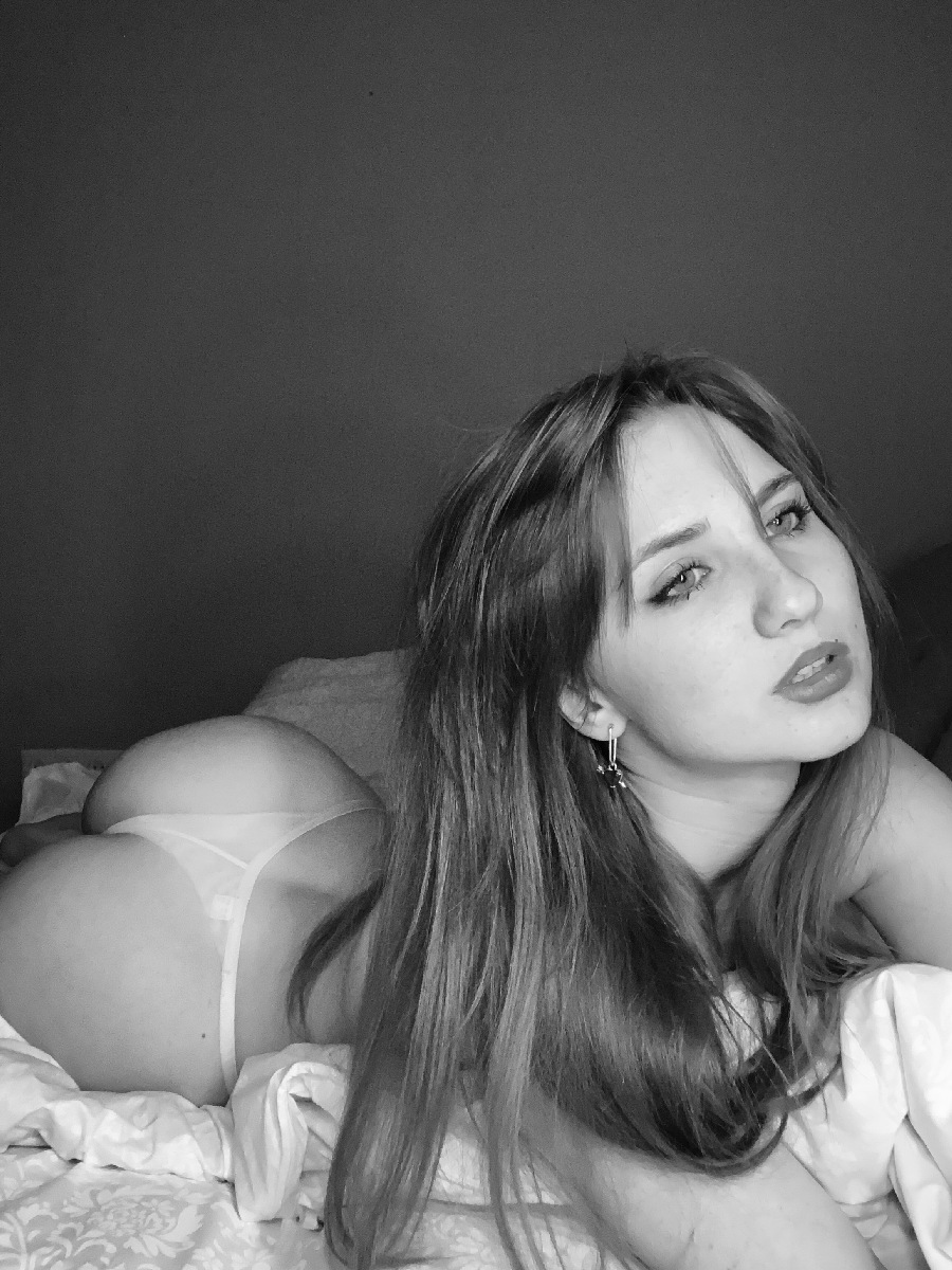 Take a pause and enjoy Nata nude — streaming from Duntai