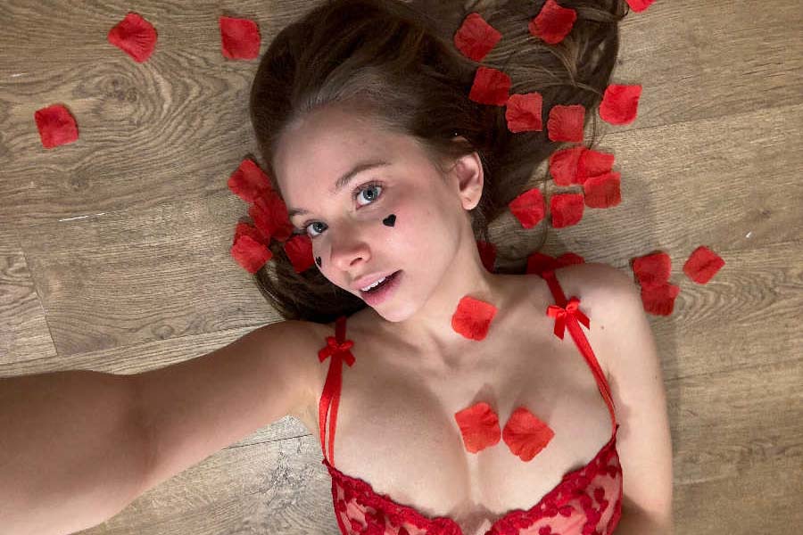 Model Baby Riley in Duntai