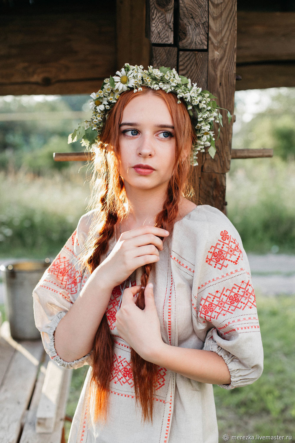 Girls in Slavic costumes in Duntai