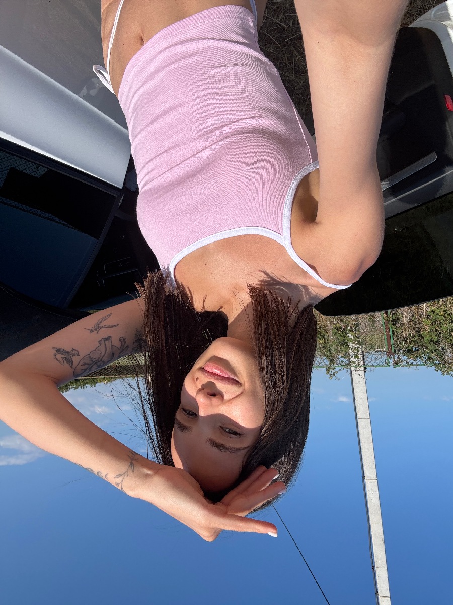 Sexy model Tina in Duntai